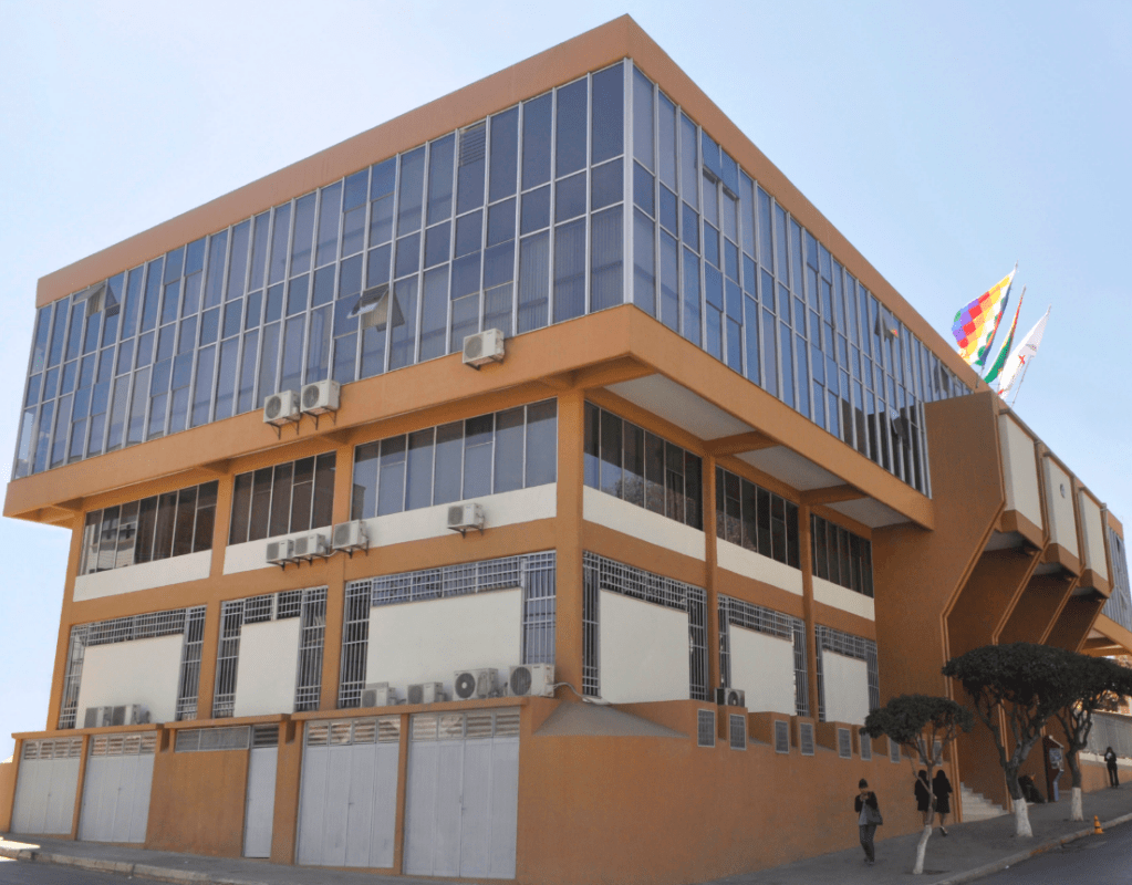 Pelea por la presidencia del Tribunal Constitucional desata crisis&nbsp;institucional