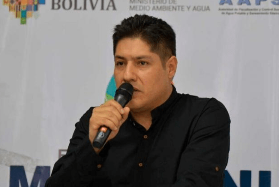 Ex ministro Lisperguer adquirió ocho inmuebles en 3 años y realizó movimientos millonarios&nbsp;inusuales