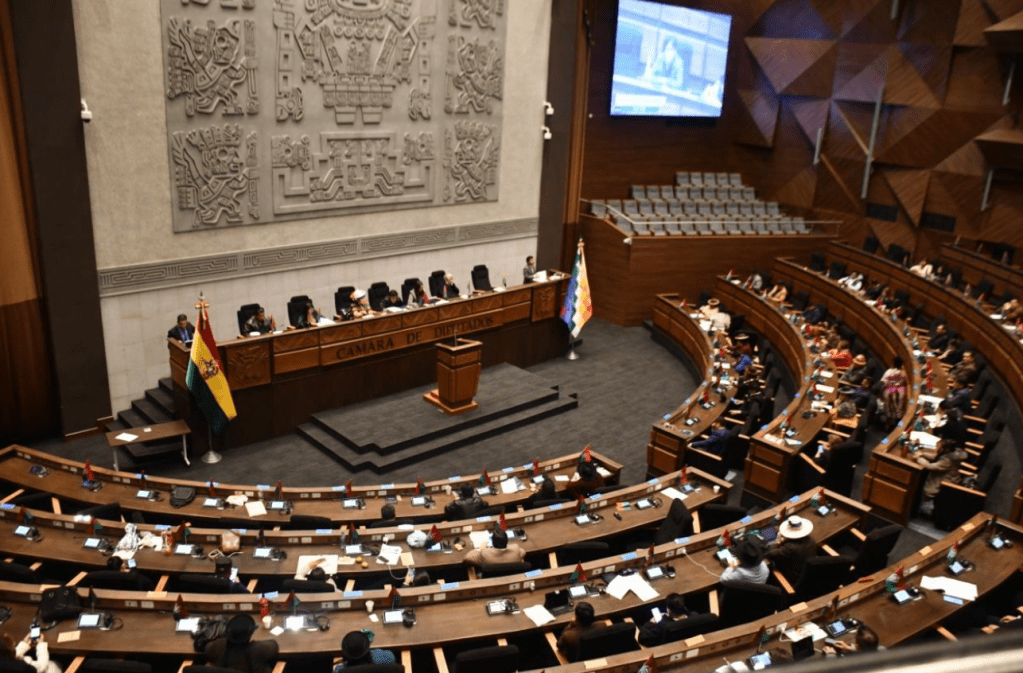 Gobierno pide presión de municipios para que Diputados apruebe sus&nbsp;créditos