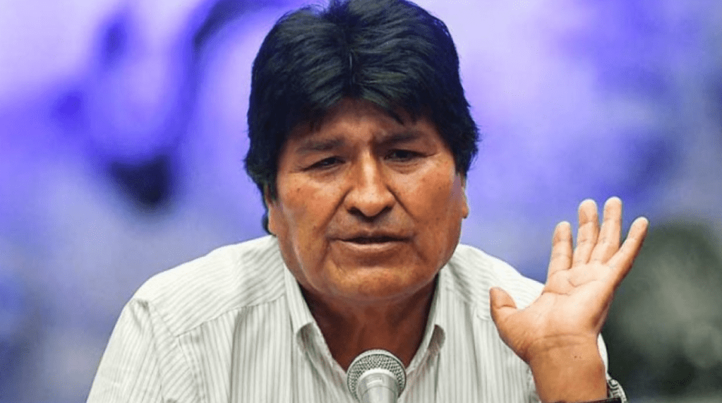 «Cuando gobernaban los neoliberales, al menos había gasolina y dólares», dice Morales a Arce 
