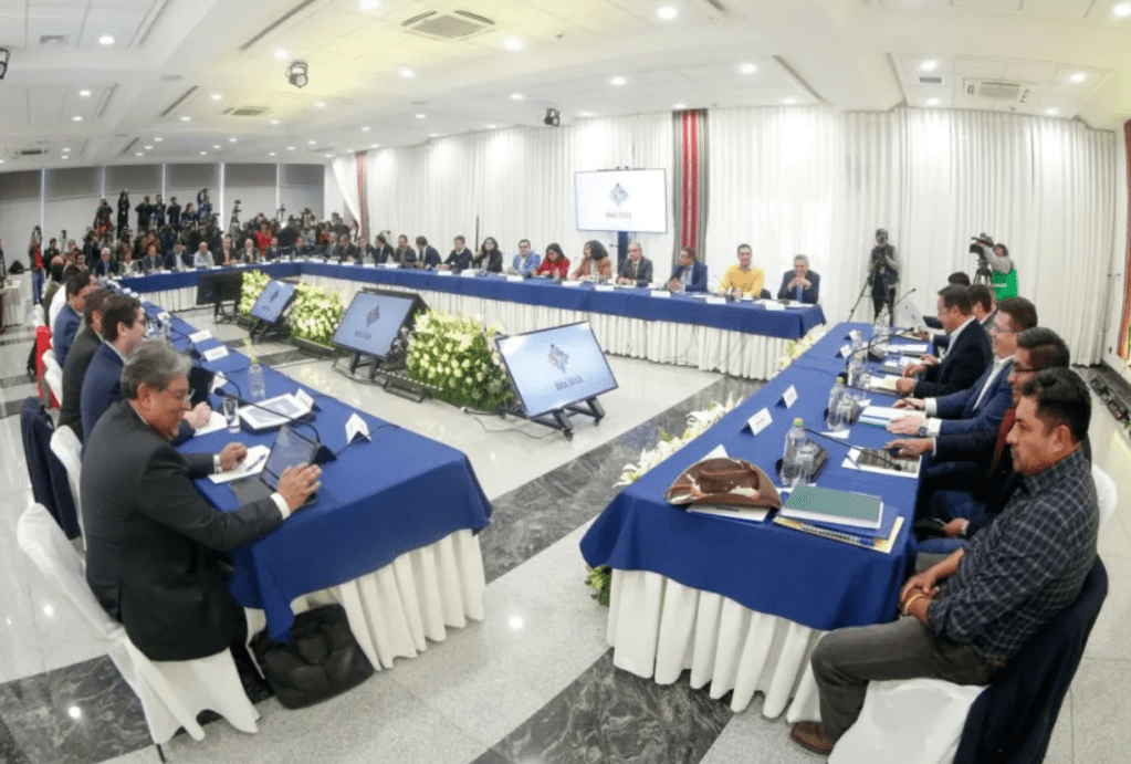 Gobierno vuelve a convocar a sectores productivos a dialogar sobre el decomiso de&nbsp;productos