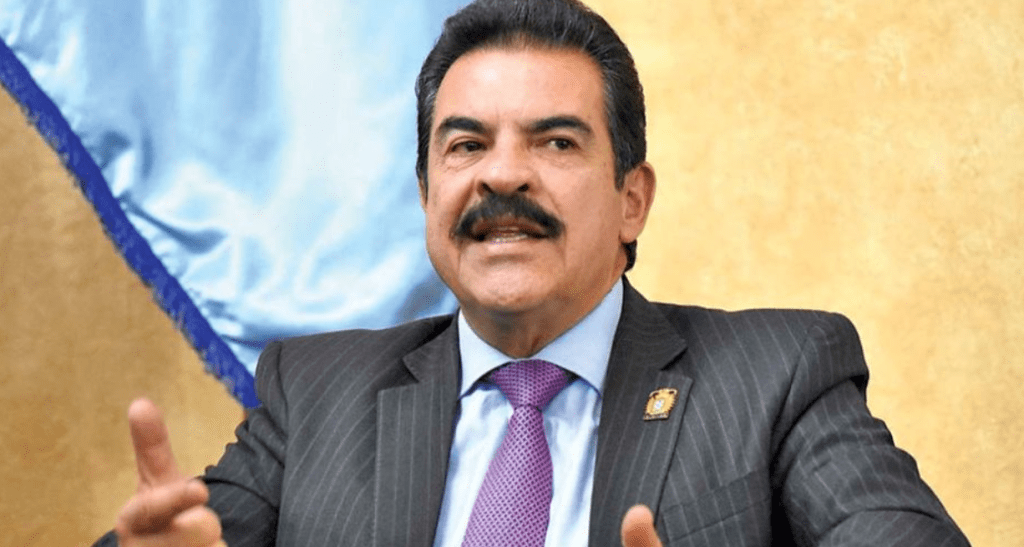 Pese a su larga ausencia, Manfred Reyes Villa busca mantenerse en la Alcaldía cochabambina hasta&nbsp;abril