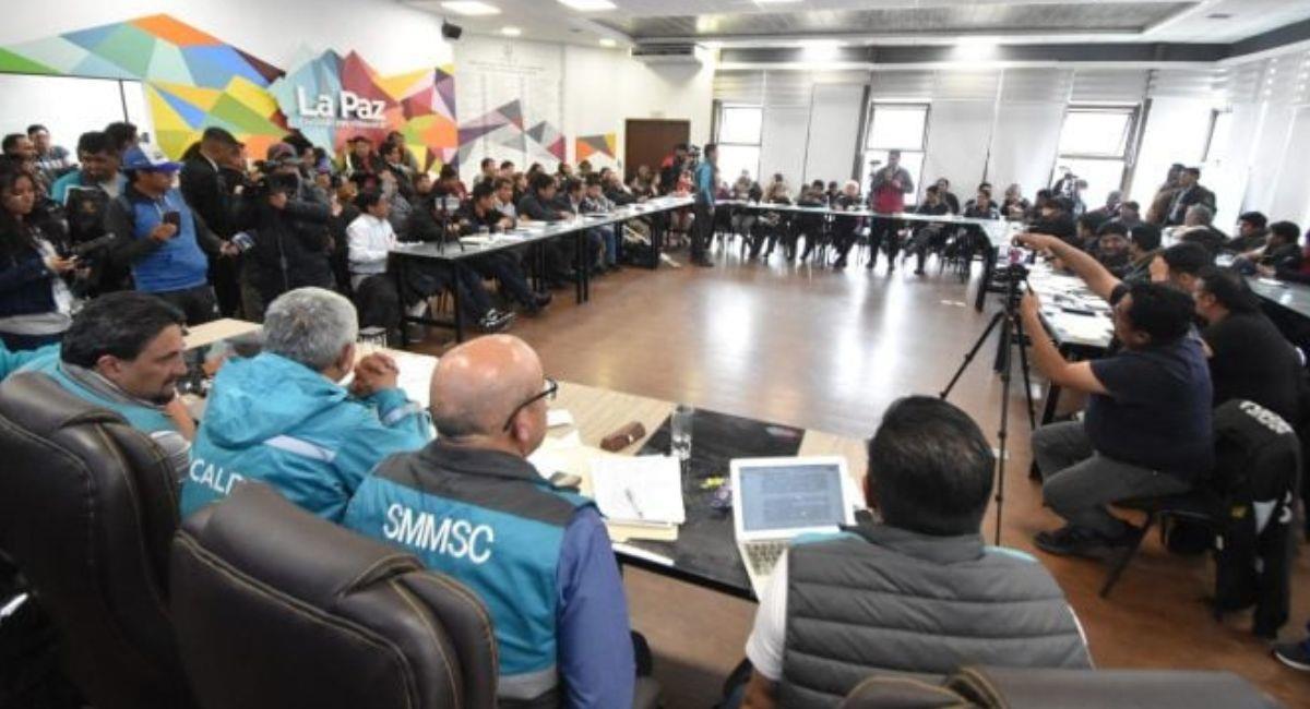 Se estancan las negociaciones sobre el alza de pasajes en La Paz