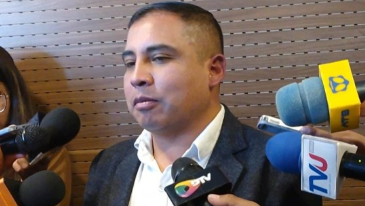 Diputado de CC denuncia que Doria Medina y Cuéllar quieren quebrar el bloque opositor 