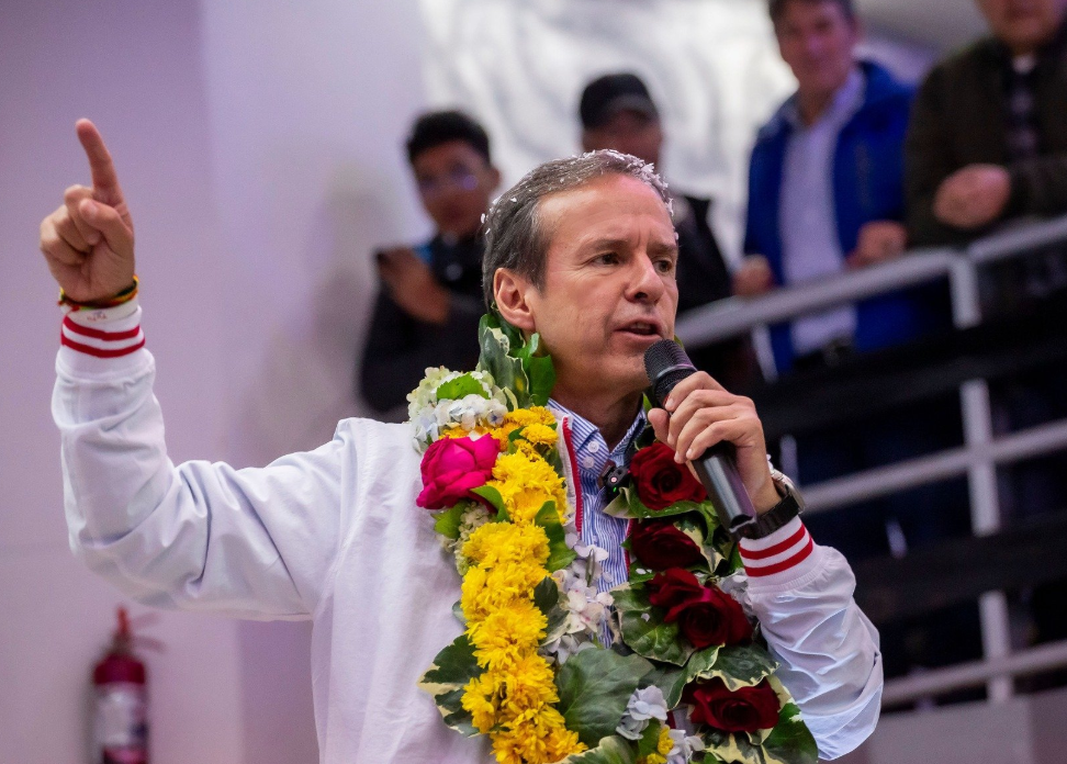 Tuto insiste en retar a Evo Morales a un debate y le pide fijar fecha y hora  